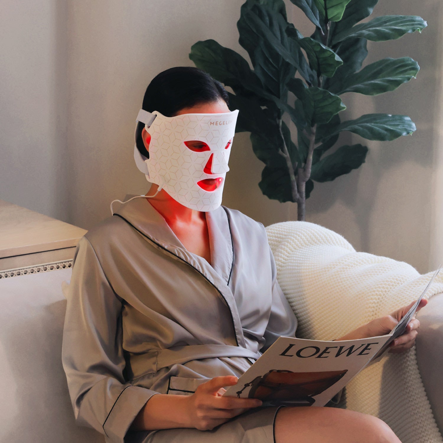 https://cdn.shopify.com/s/files/1/0719/0062/7096/files/led_mask8_d2445827-b0cb-49f8-b19b-c1d26fffe019.jpg?v=1774294868